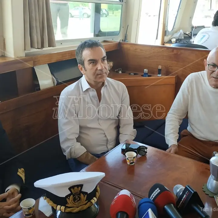 Vibo Marina, Roberto Occhiuto e Silvio Greco promettono un mare pulito ai calabresi - Video