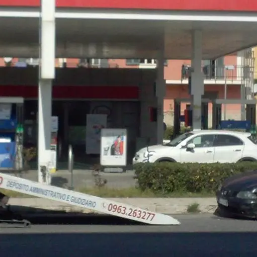 Incidente stradale a Vibo lungo la Statale 18, sul posto vigili e polizia (FOTO)