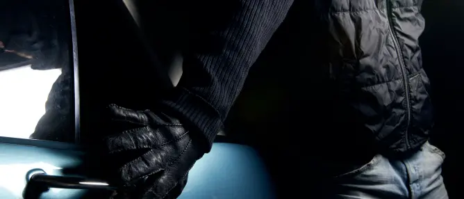 Furti di auto in serie a Vibo: sei quelle portate via nel corso della notte