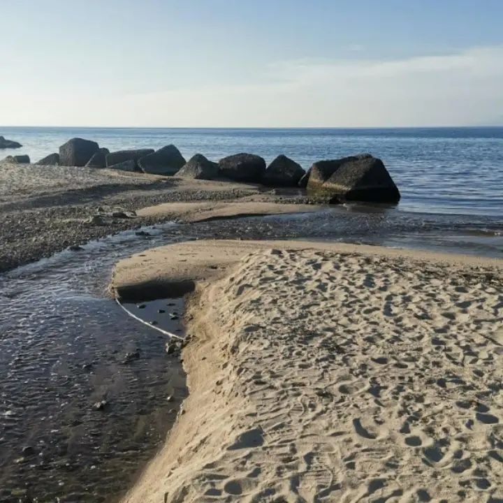 Torrente Sant’Anna, Fusca: «Continua a scaricare in mare, dall’assessore Russo false promesse»