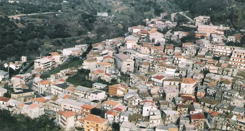San Nicola da Crissa senz’acqua, l’appello di un residente: «Rubinetti a secco anche per giornate intere»\n
