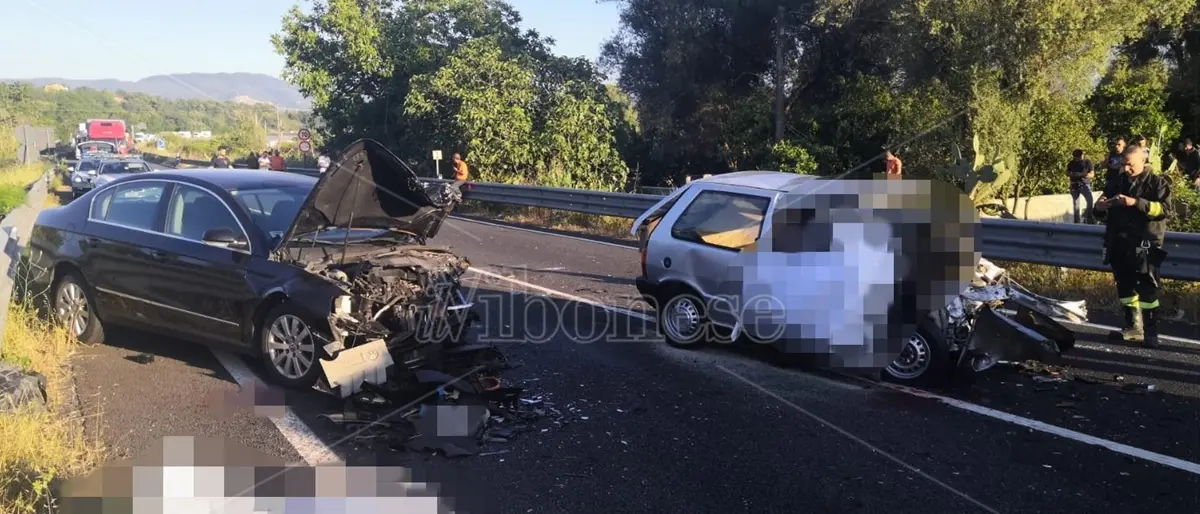 Grave incidente a Rosarno, un morto e tre feriti nello scontro tra due auto