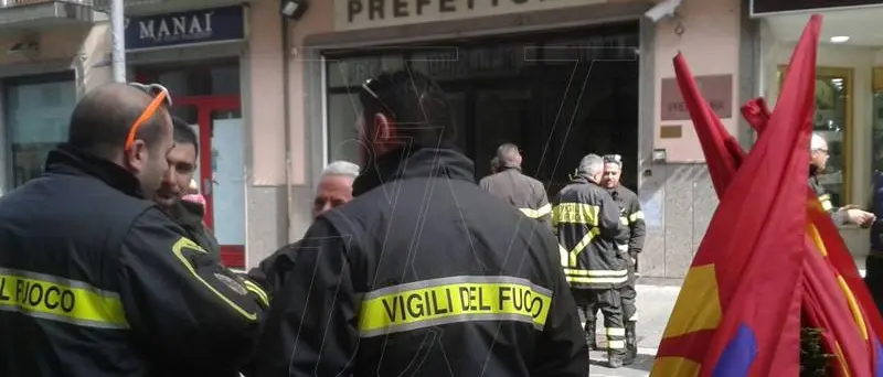 Vibo, Vigili del fuoco proclamano lo sciopero: «Chiediamo più tutele»