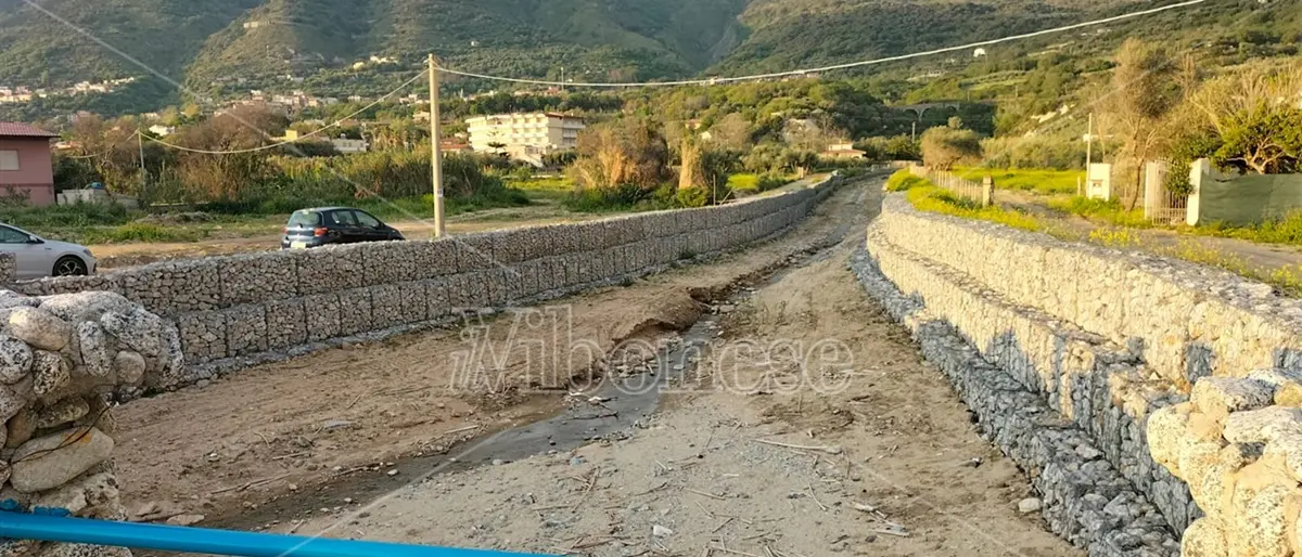 Lavori sul torrente Agnone a Joppolo, il sindaco: «Fondi usati per altro»