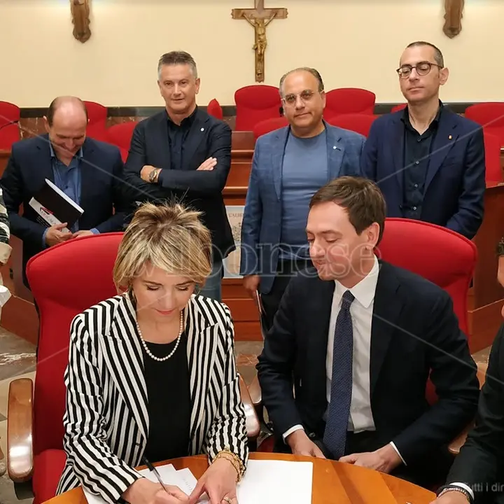 Al Comune di Vibo apre lo sportello informativo di Fincalabra: aiuti alle imprese - Video