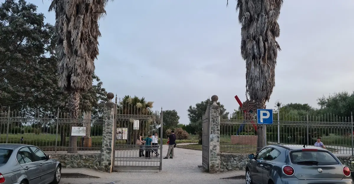 Parco urbano, il Comune di Vibo punta a migliorare «decoro e fruibilità» affidando a terzi la manutenzione delle aree verdi