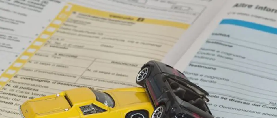 Truffa alle assicurazioni nel Vibonese: 18 indagati