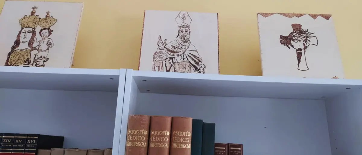 “Incisa sul cuore”, le opere dell’artista Bruni in mostra alla Biblioteca di Dasà