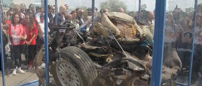 Strage di Capaci: l’auto di scorta del giudice Falcone arriva a Vibo