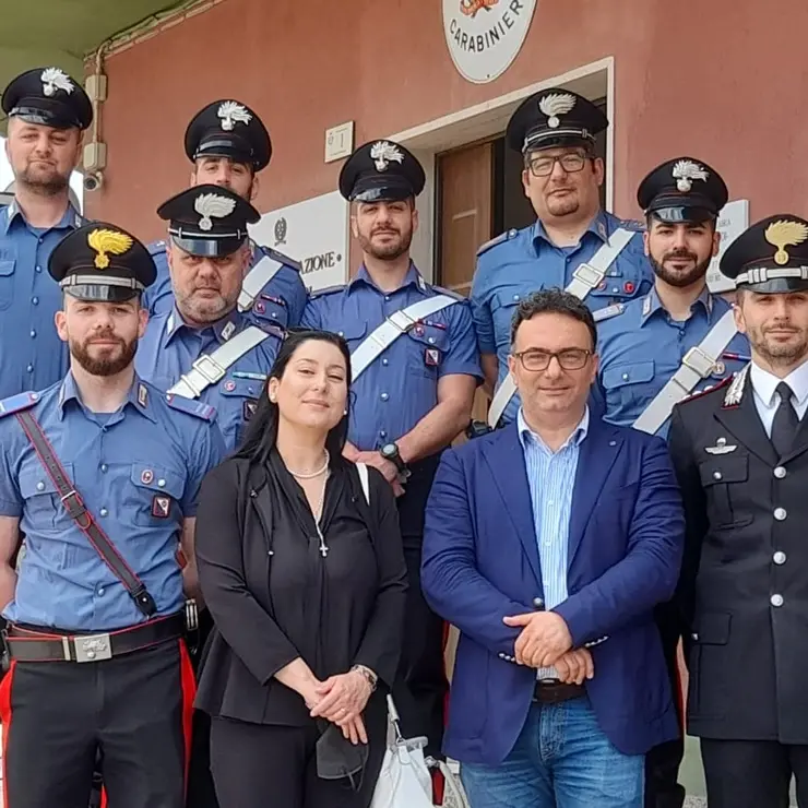 Limbadi, Staropoli (ConDivisa) e il senatore De Angelis in visita dai carabinieri