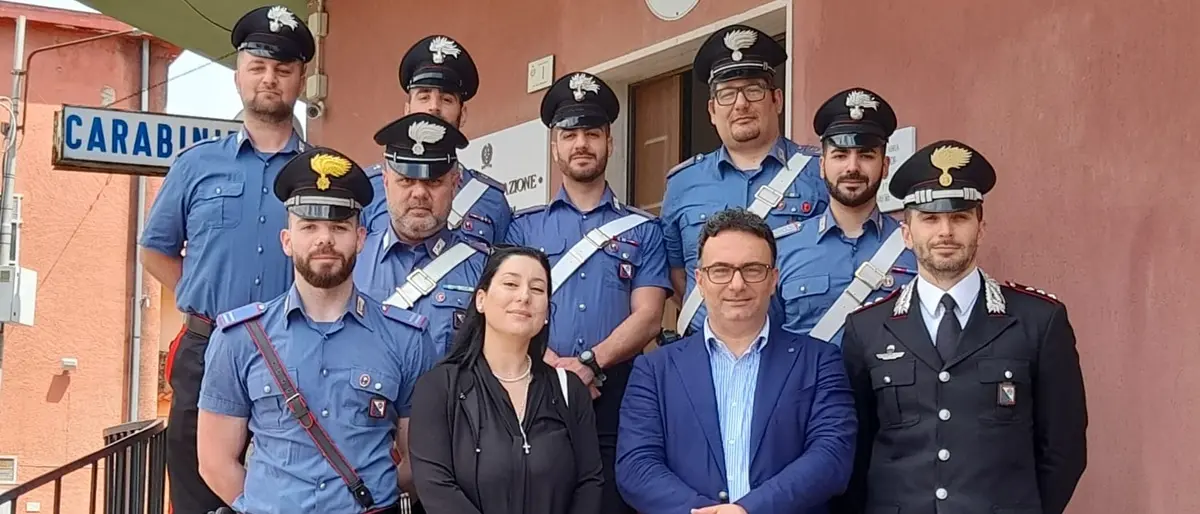 Limbadi, Staropoli (ConDivisa) e il senatore De Angelis in visita dai carabinieri