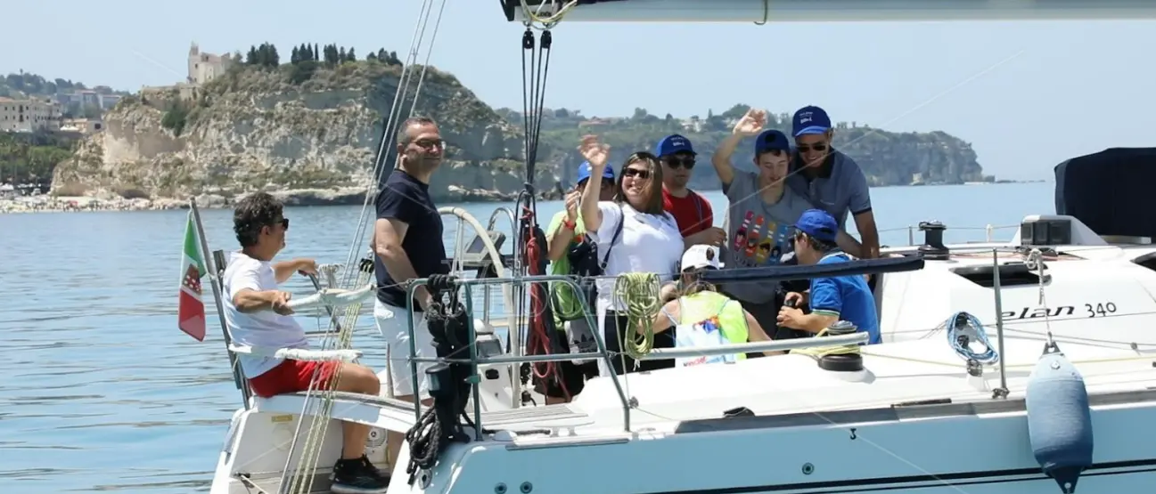 Oltre la disabilità, a Tropea ragazzi speciali protagonisti del Vela day -Video