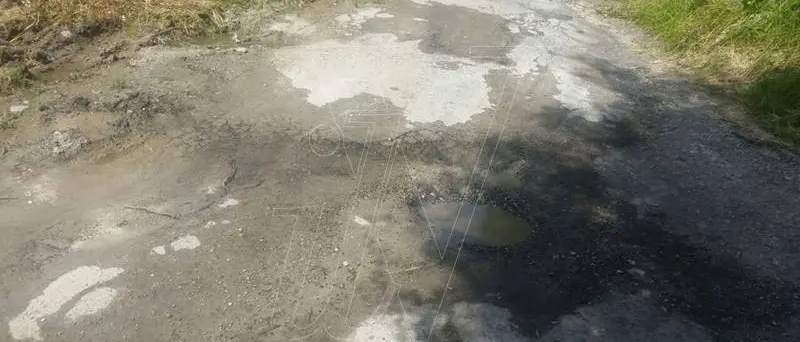 Rete idrica a Triparni ed acqua in strada da mesi: problema ancora irrisolto