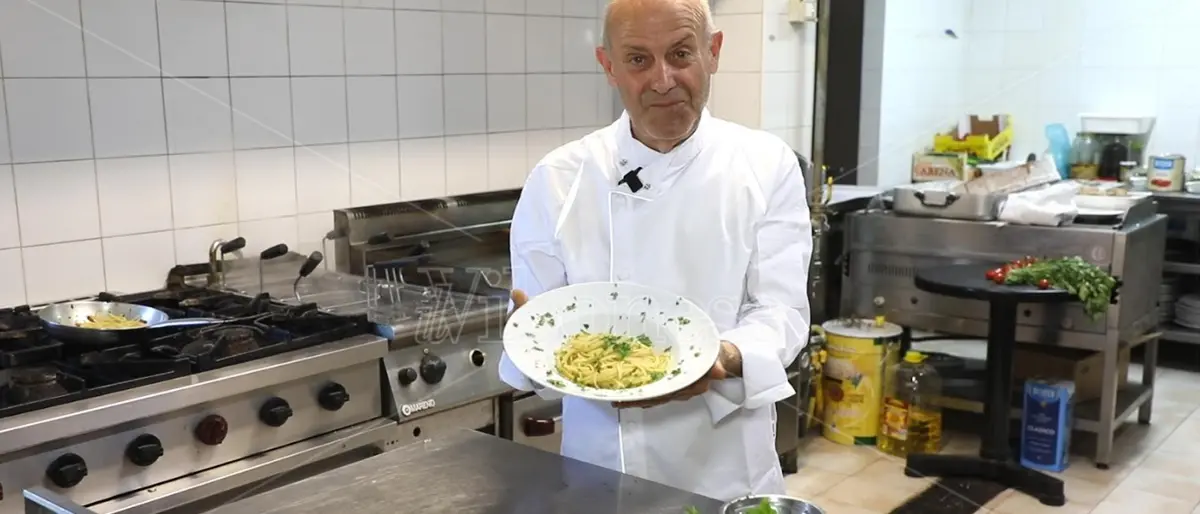 La storia di Francesco Di Bella, lo chef dei divi del cinema e di Papa Wojtyla -Video