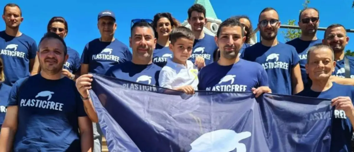 San Calogero, i volontari di Plastic free raccolgono oltre 100 chili di rifiuti