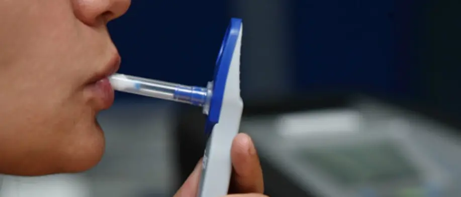 Fa uso di marijuana, si mette alla guida della moto e provoca un incidente