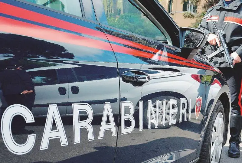 Reggio,\u00A0minacce e video hot per estorcere denaro: i Carabinieri arrestano una donna\n