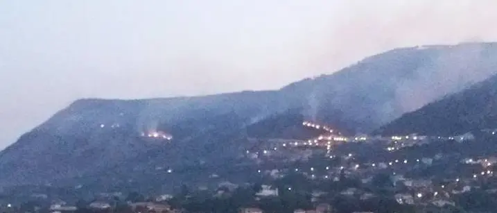 Capo Vaticano, Joppolo e Monte Poro a fuoco per tutta la notte