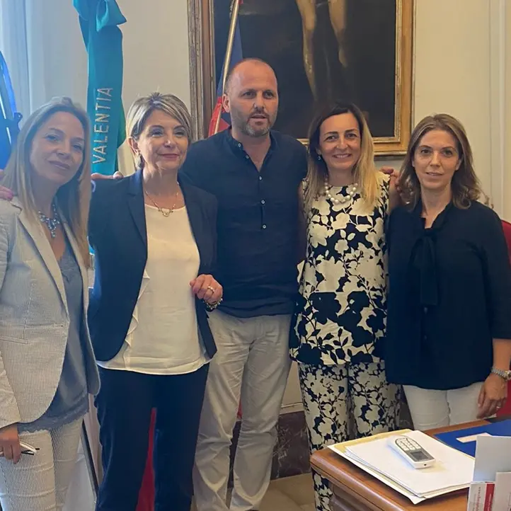 Comune di Vibo, chiusa la crisi: il sindaco ufficializza la nuova giunta