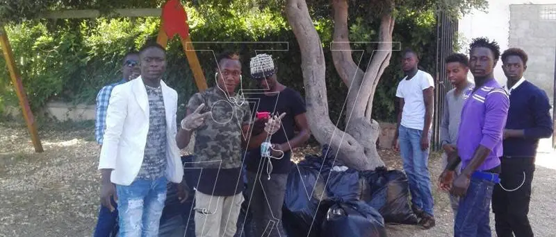 Integrazione, a Tropea migranti impegnati nella Giornata ecologica