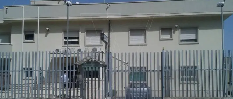 Carabinieri: dramma in caserma a Pizzo, comandante si toglie la vita