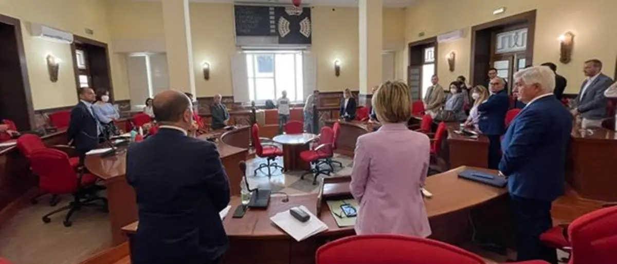 Il Comune di Vibo aderisce al Consorzio Costa degli dei e al Patto salva città. Ma che caos...