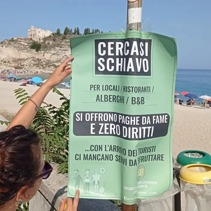 A Tropea, Vibo Marina e Bivona pubblici manifesti contro lo sfruttamento del lavoro