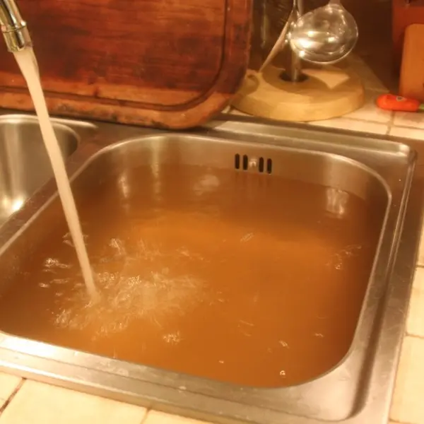 Acqua sporca a Santa Domenica di Ricadi: chiesti interventi risolutivi