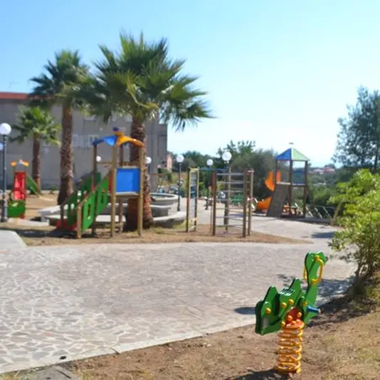Zambrone, nel giorno della festa patronale inaugurato il parco giochi