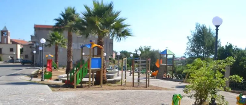 Zambrone, nel giorno della festa patronale inaugurato il parco giochi