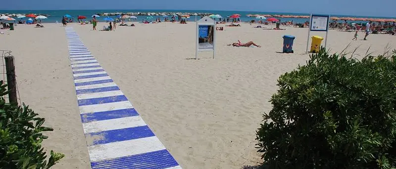La Regione finanzia le passerelle per disabili destinate alle spiagge di Vibo