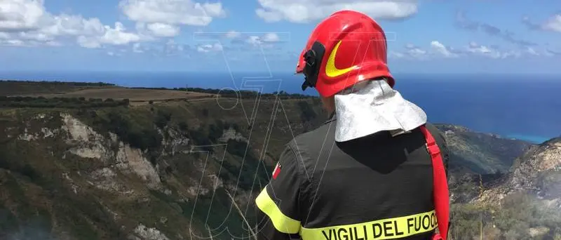 Incendi, in Calabria arrivano più uomini e risorse: potenziato anche il Vibonese