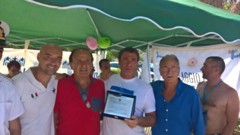 Stromboli-Tropea a nuoto: l’impresa di Vincenzo Notarianni (VIDEO)