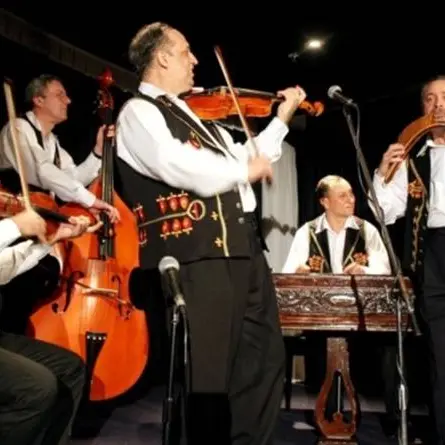 L’Orchestra tzigana di Budapest incanta il pubblico di Tropea