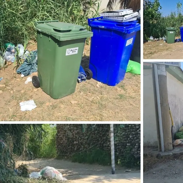 Briatico, rifiuti abbandonati per strada e a ridosso della spiaggia