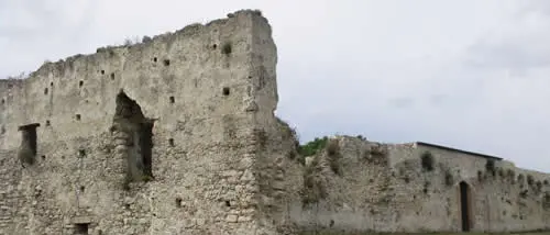 Mileto: il Parco archeologico medievale nel mirino dei ricercatori di monete antiche