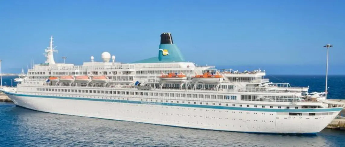 Crociera nel Mediterraneo, cresce l’attesa per l’arrivo della “Nave dei sogni” al Porto di Vibo Marina