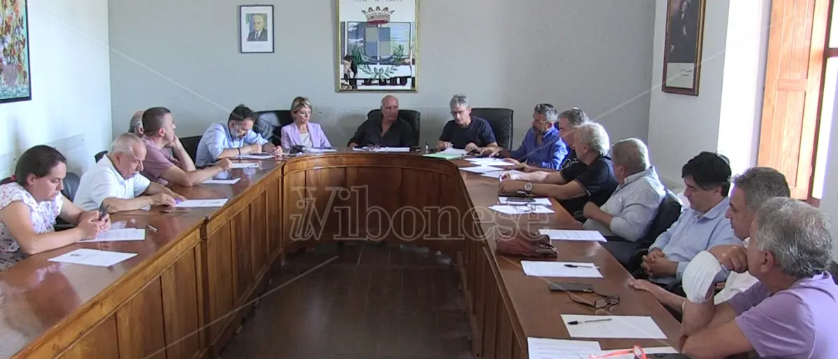 Tropea, prima riunione del Consorzio Costa degli Dei: «Straordinario strumento di sviluppo» -Video