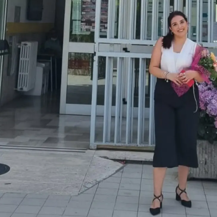 Vibo, si diploma a 17 anni con 100 e lode, Lida Michela: «Sogno di studiare medicina»