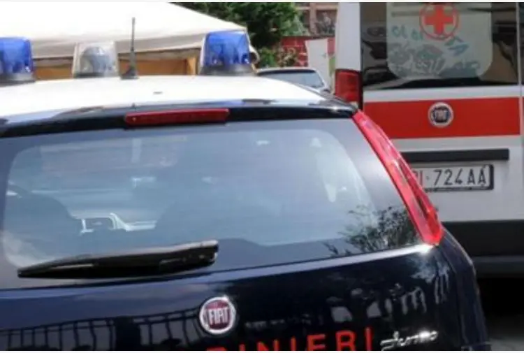 Incidente stradale nel Vibonese, 32enne si schianta con l’auto contro un muro