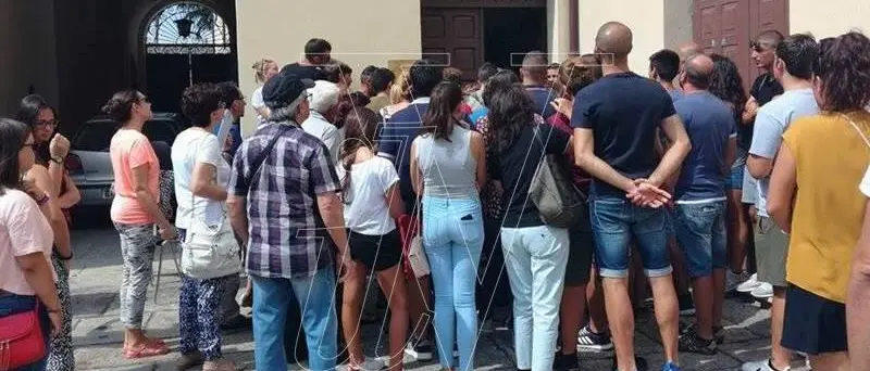 Parroco trasferito: i fedeli di Caria e Drapia in protesta a Mileto dal vescovo