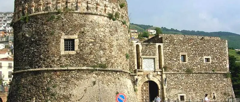 Pizzo, la cooperativa Kairos riparte: gli appuntamenti culturali al Castello Murat