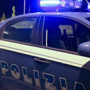Melito, vettura bloccata in un sottopasso allagato: intervento decisivo della Polizia salva un automobilista\n