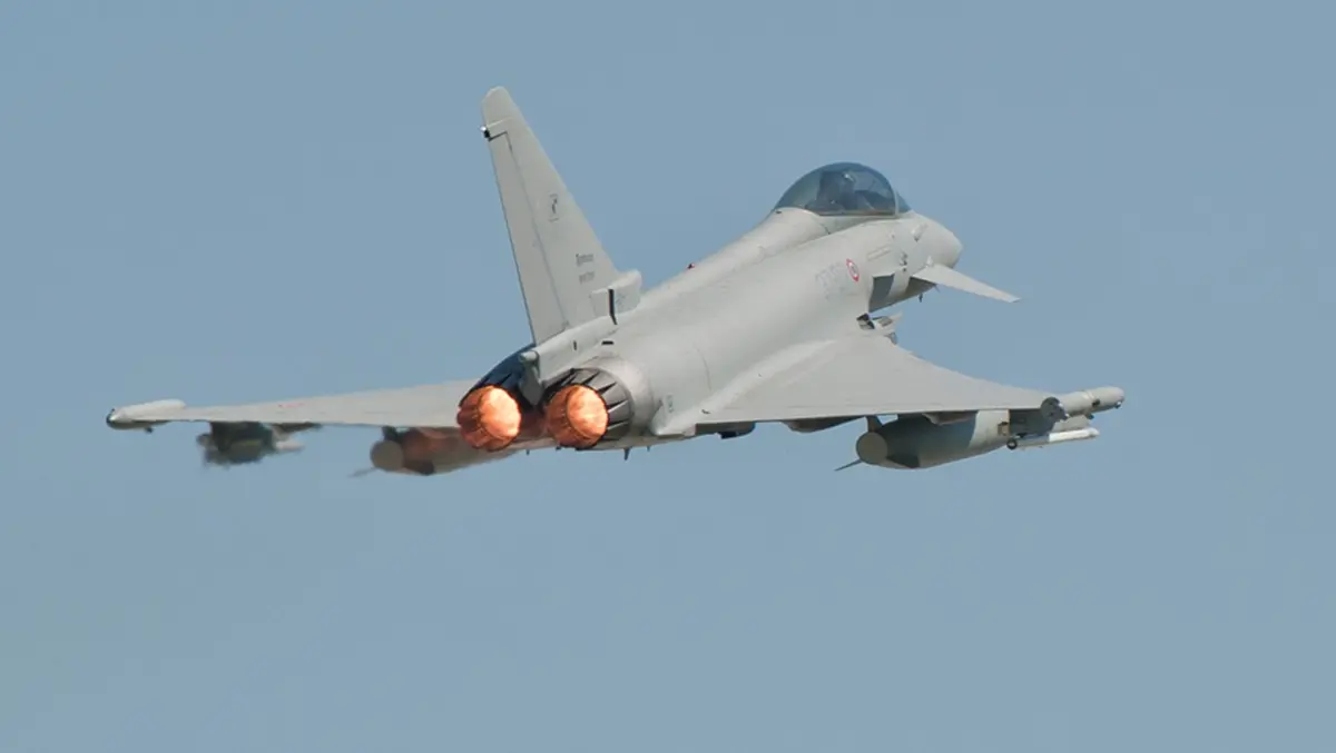 Troppi boati dagli aerei militari che sorvolano la Calabria, interrogazione di De Angelis