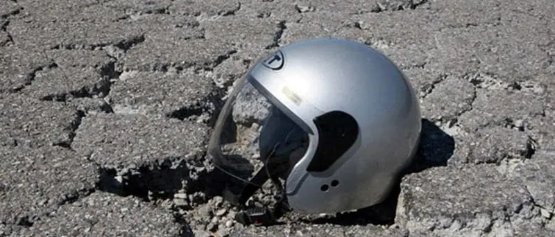 Incidente a Pizzo, motociclista rimane ferito dopo essere finito in una buca