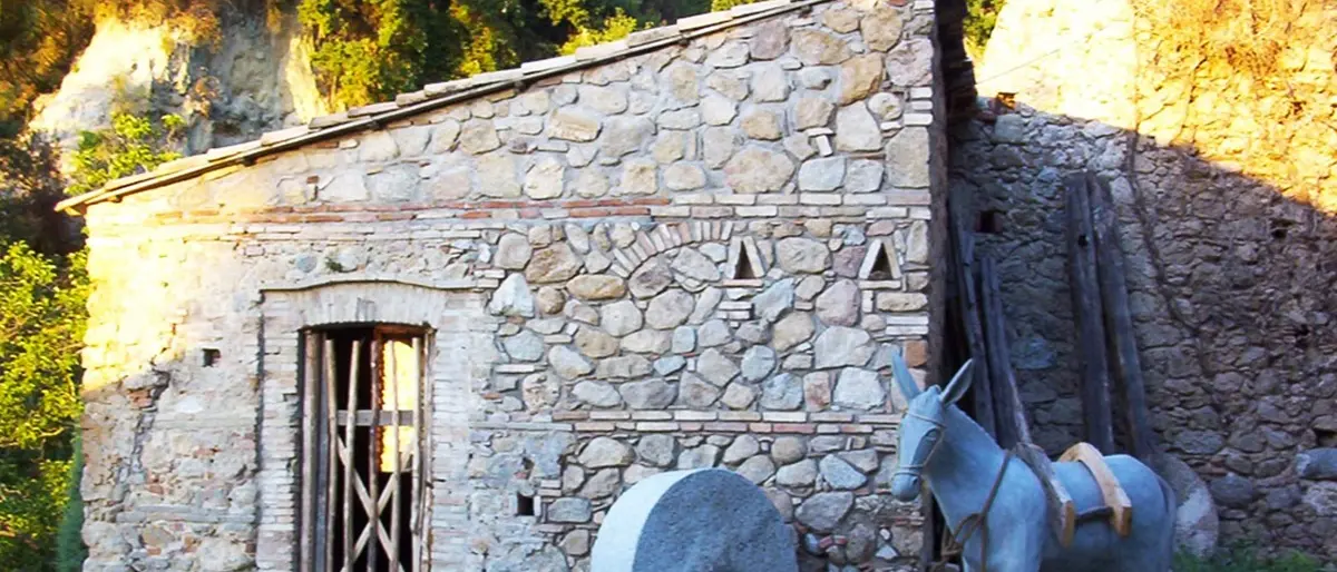 Tre percorsi in Calabria dove scoprire arte, natura e storia: ecco quello del Vibonese