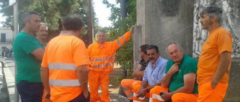 Mileto, gli operai della Muraca sospendono lo sciopero e ritornano a lavoro