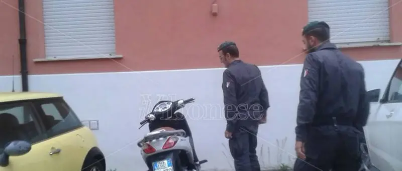Tentano furto di uno scooter in pieno centro a Vibo, fermati dai carabinieri
