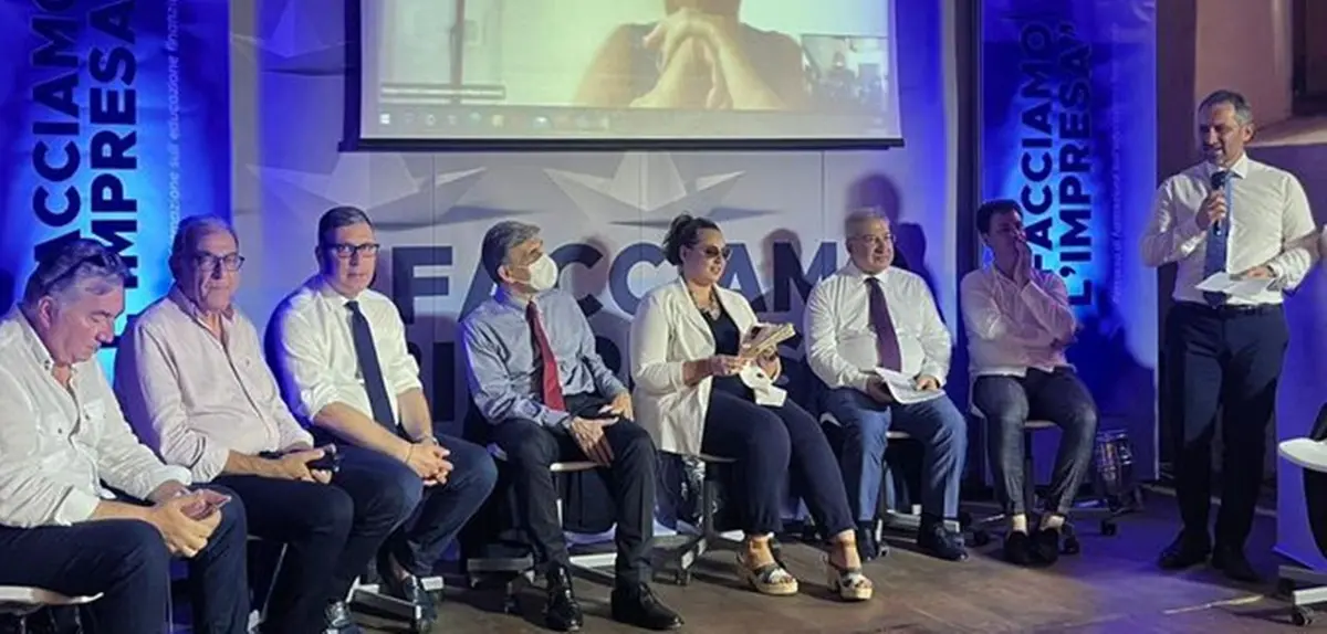 A Pizzo si è parlato di imprese e banche, Dalila Nesci: «Momento complesso per l'economia»