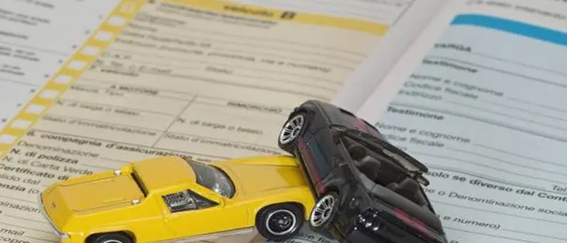 Truffa alle assicurazioni nel Vibonese: ecco le singole accuse